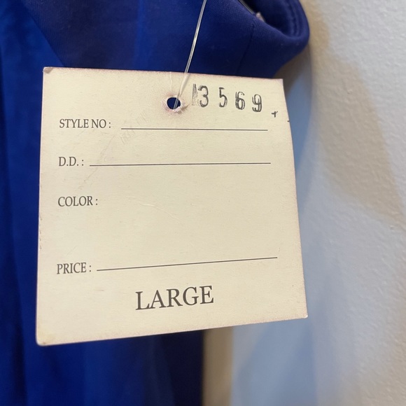 Satin bodycon cocktail dress with bow - Picture 5 of 5